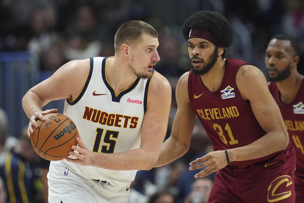 反观雄鹿一 反观雄鹿一