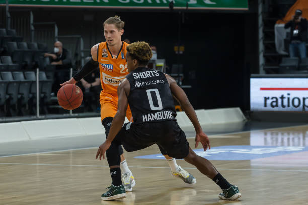 身高2米0 身高2米0