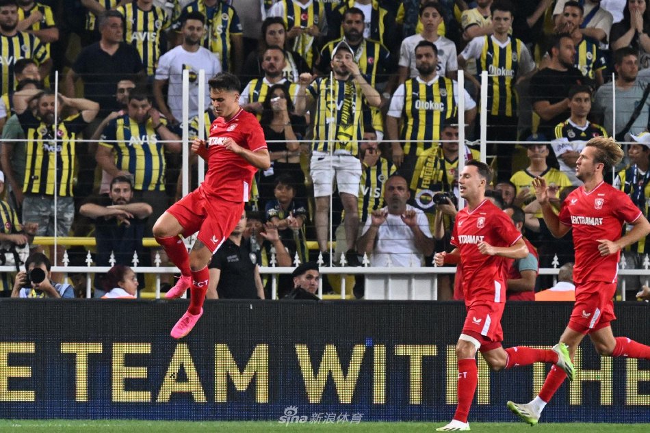 他的受伤对 他的受伤对