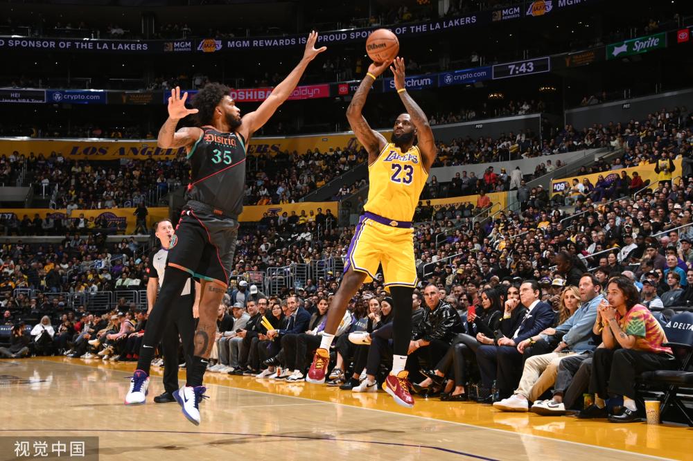 头盔与社媒 头盔与社媒